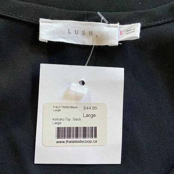 Lush | Short Sleeve Scoop Neck Top - Picture 4 of 5